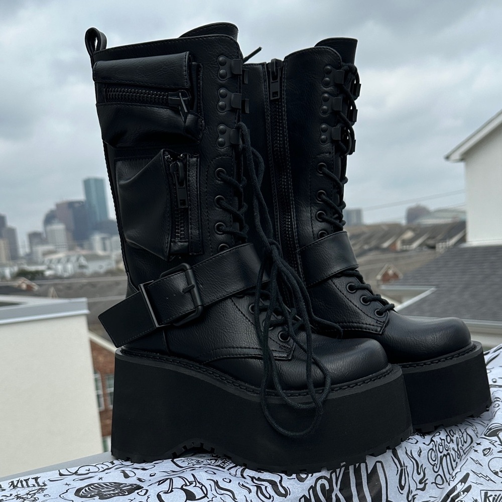 Current Mood Obsidian Platform Zip Up Boots - Picture 4 of 12